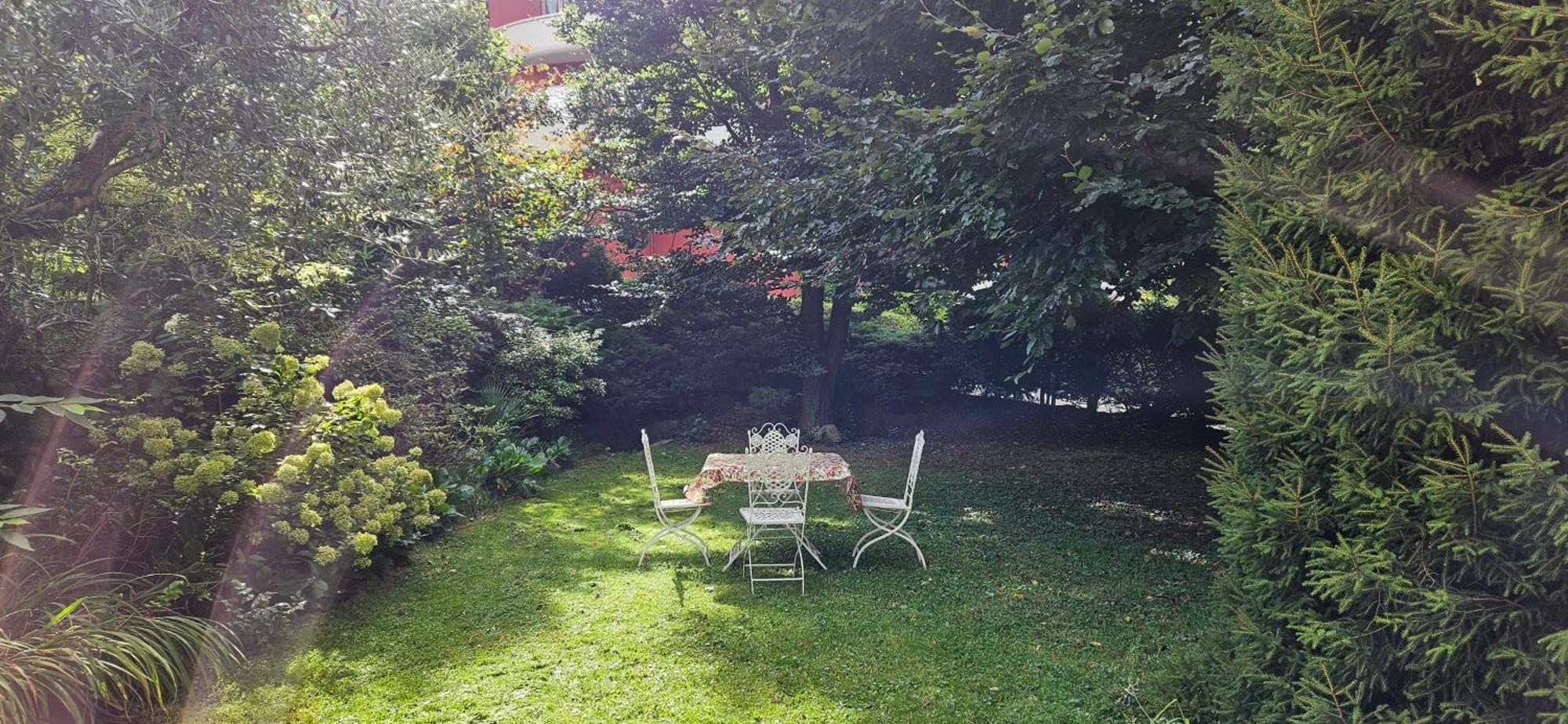 Appartamento Con Ingresso Autonomo, Giardino Privato E Portico Introbio Экстерьер фото